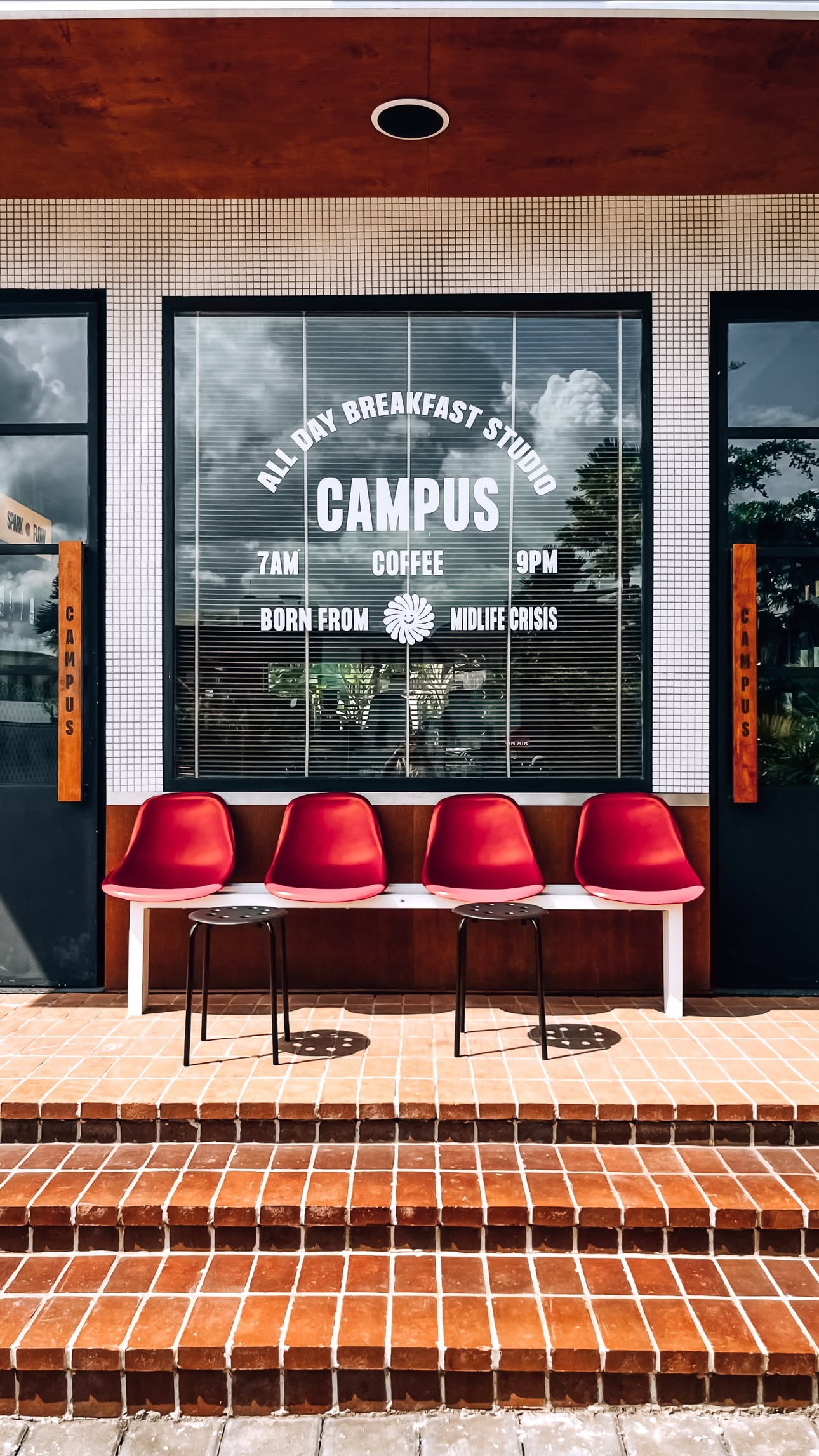 Campus Coffee entrance seating